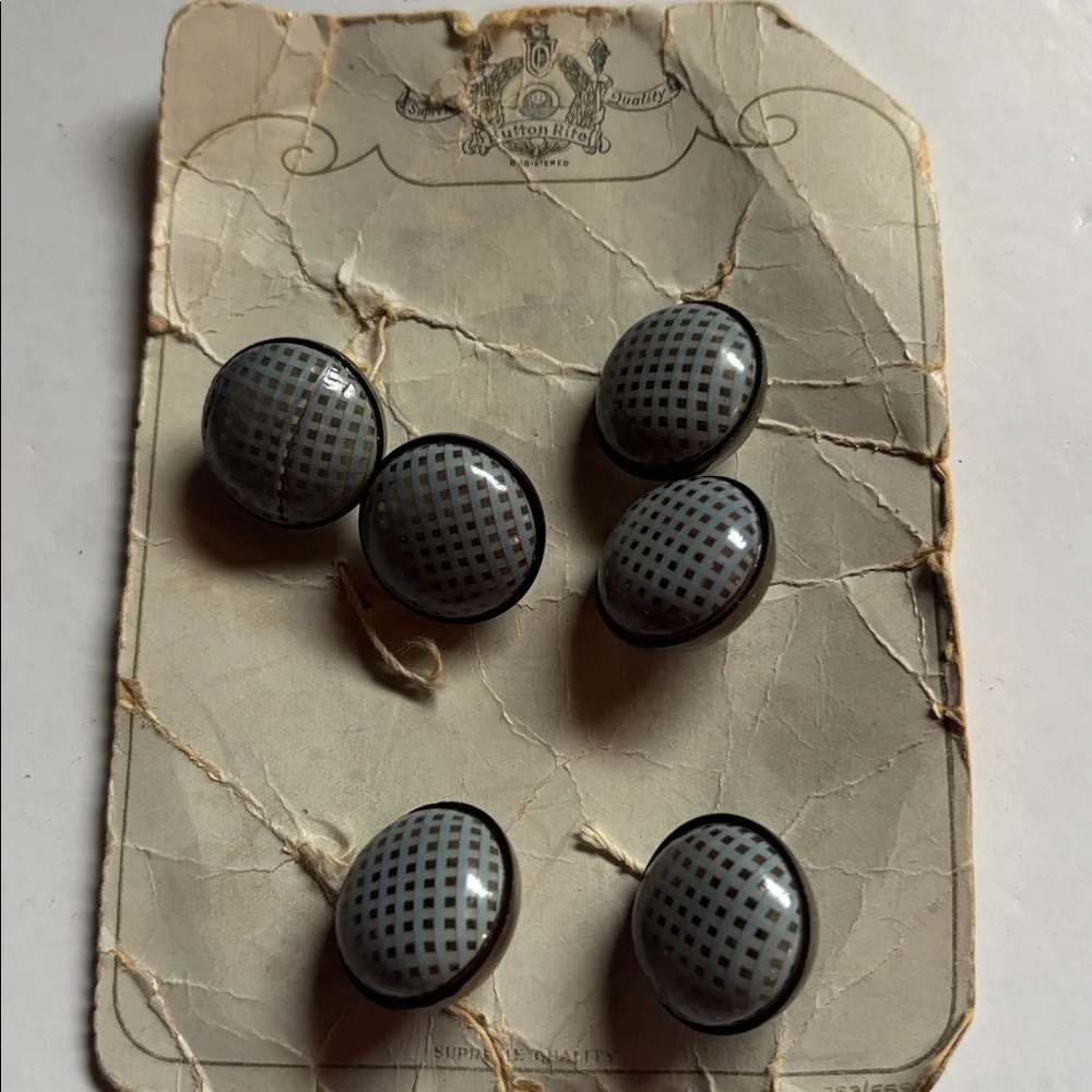 Vintage Button Collection - Assorted Colors